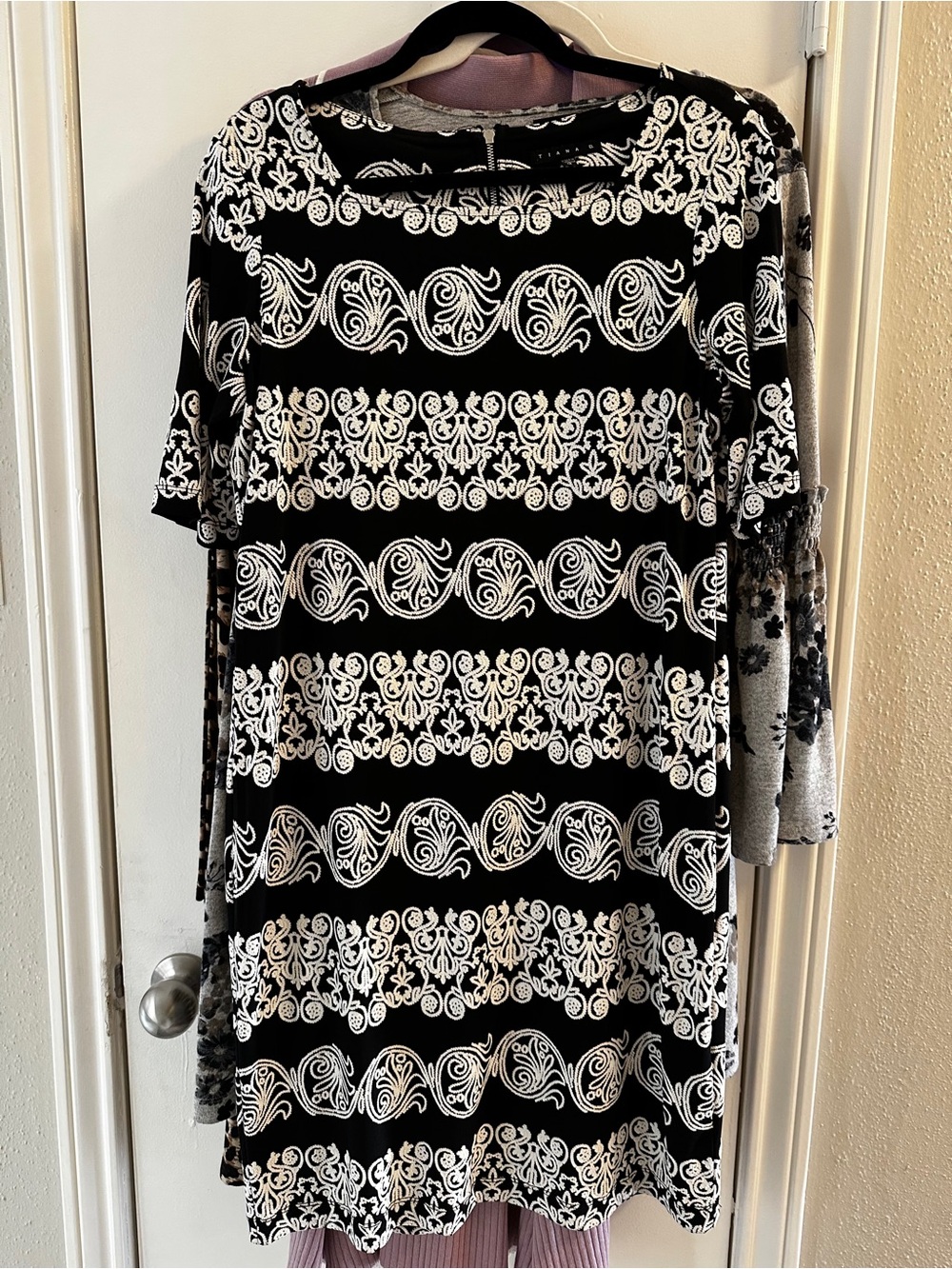 Black & White Patterned Short Sleeve Dress
